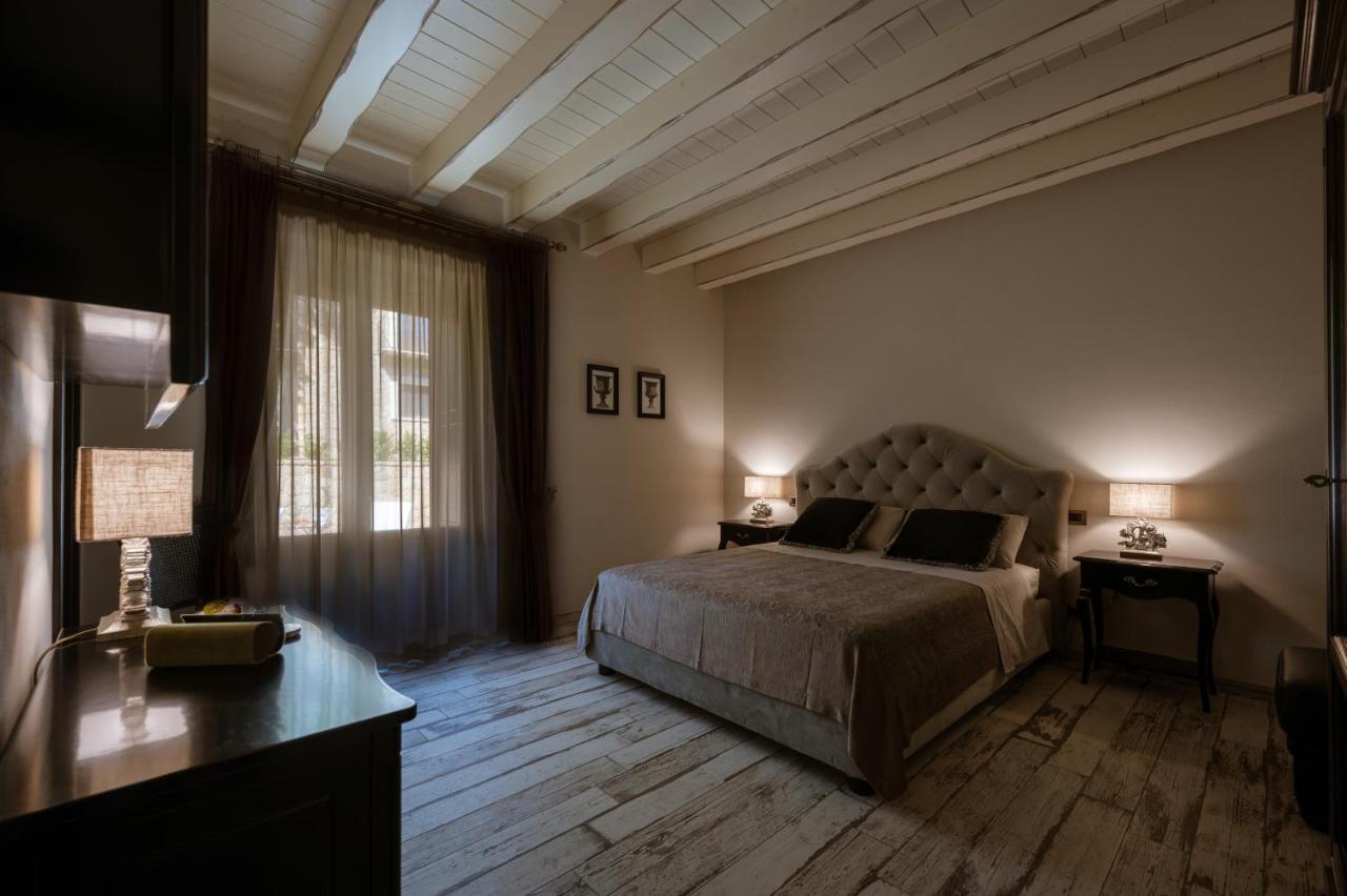 Donna Carolina Luxury Rooms Cefalù Esterno foto