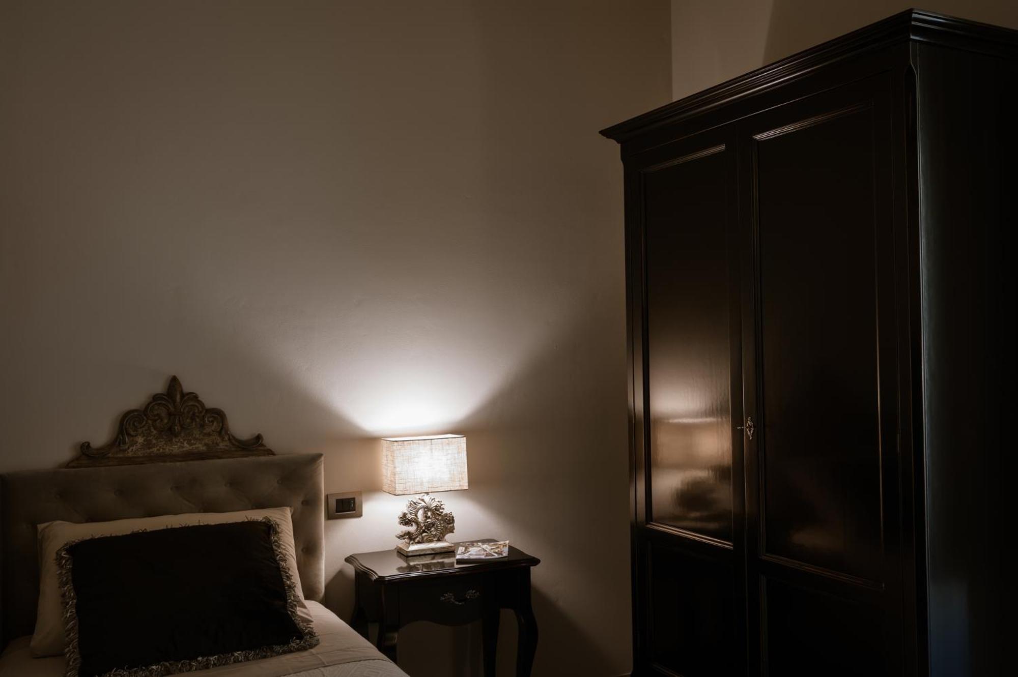 Donna Carolina Luxury Rooms Cefalù Esterno foto
